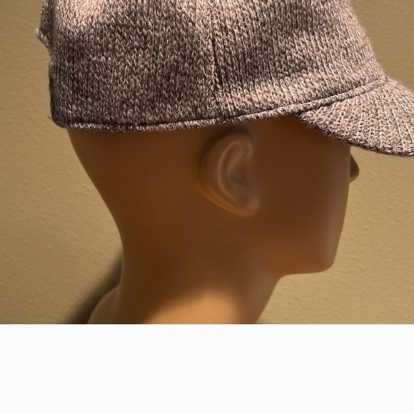 RARE HTFJuicy Couture Silver Metallic Cadet Style Cap Knit With Pink Embroidery - Picture 3 of 7